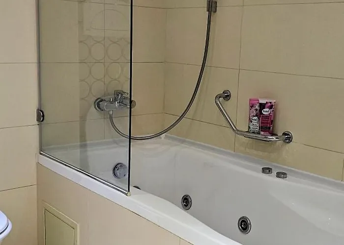 Alojamento de Acomodação e Pequeno-almoço Rin Grand 1 4*