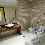 Alojamento de Acomodação e Pequeno-almoço Rin Grand 1 3*
